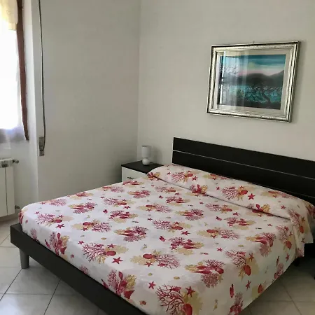 Attico Centralissimo E Vicino Al Mare Apartment